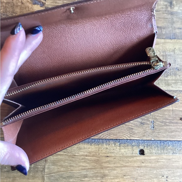 LV Sarah Monogram Wallet. - Picture 3 of 12